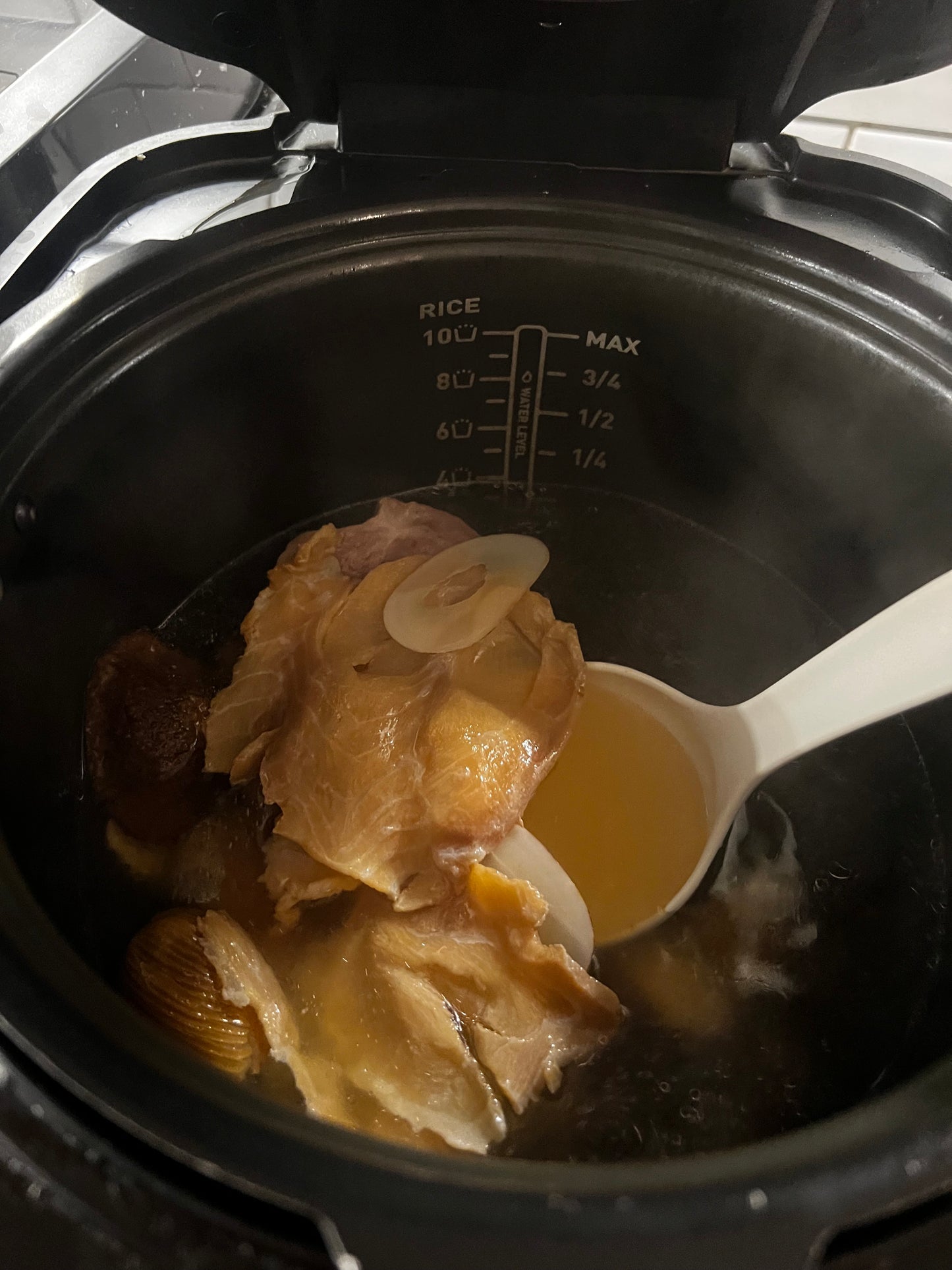 【兒童止咳化痰湯水 舒緩氣管敏感 家庭湯水】虎乳靈芝鱷魚肉海底椰平貝湯